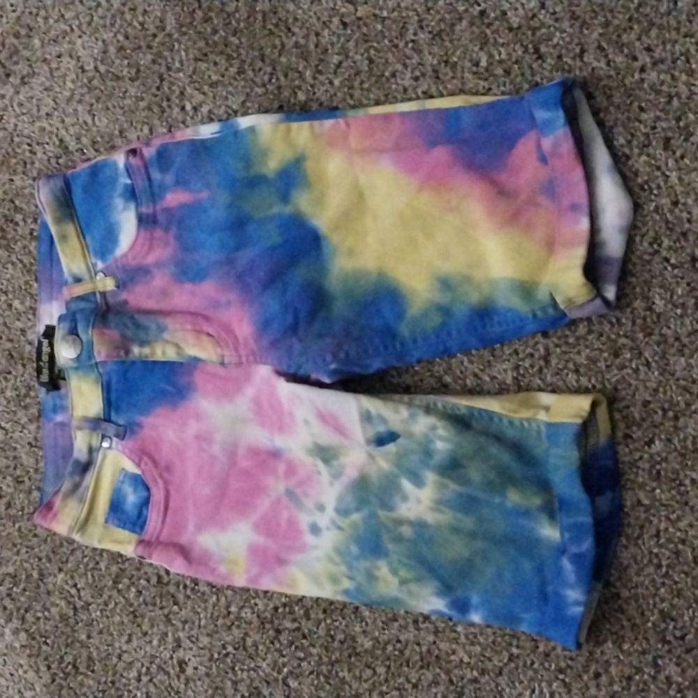Girls Like An Angel tye dyed shorts size 14